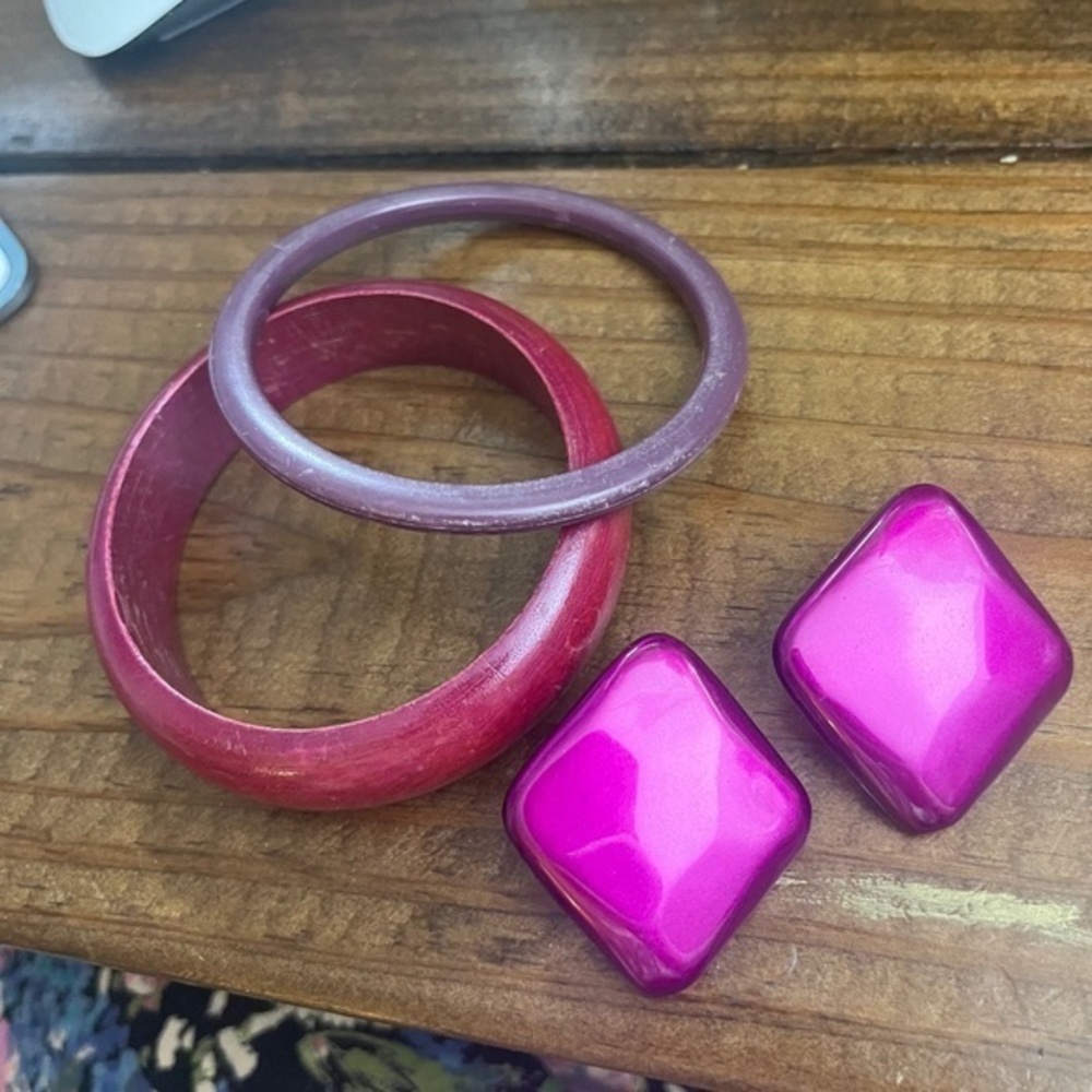 Vintage 80s Pink Magenta Purple Oversized Chunky Earrings and Bangle Set B3